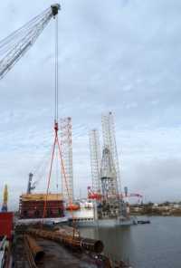 Rostok-Astrakhan drilling platform supports